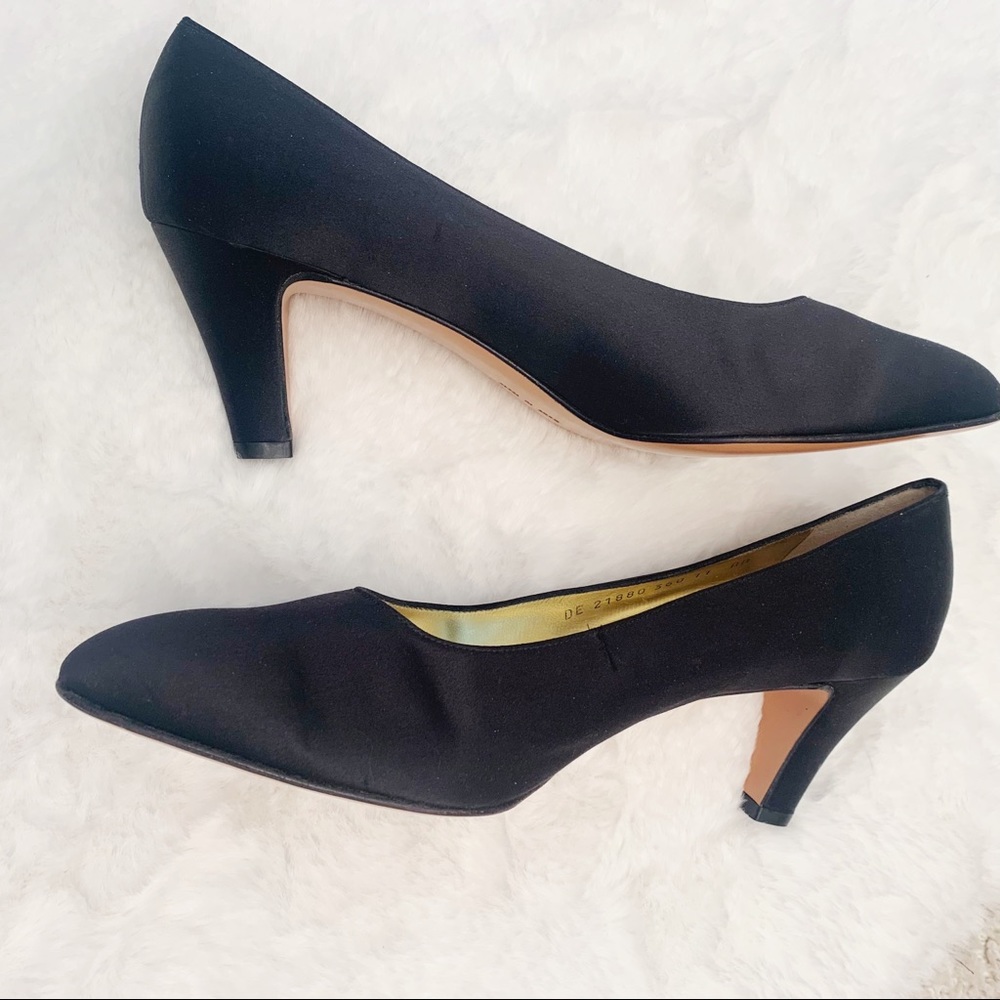 Salvatore Feragamo Satin Pumps Size 11